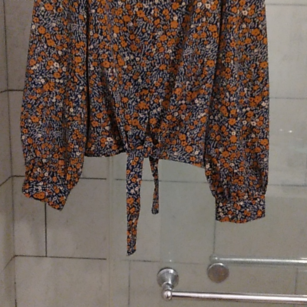 Blouse - Picture 3 of 5